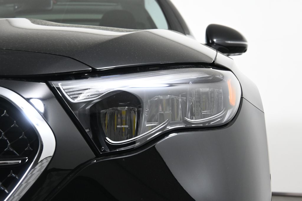 Thumbnail: 2025 Mercedes-Benz E-Class - 10