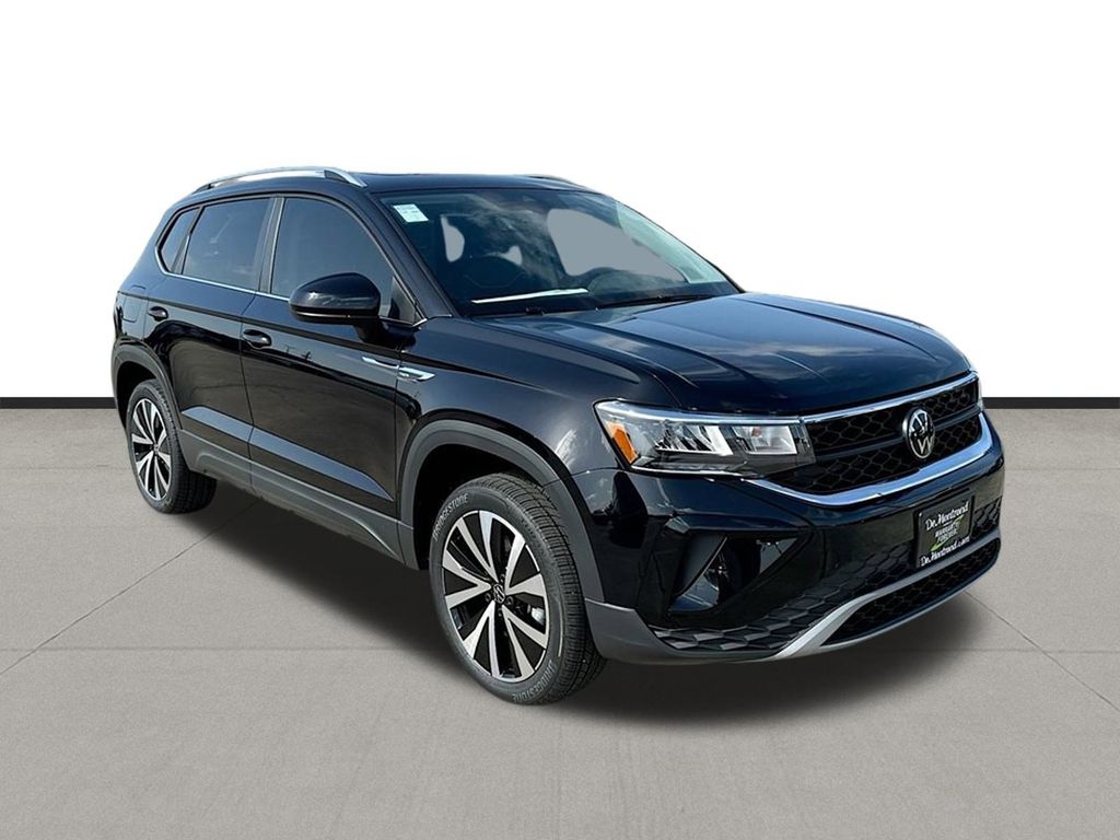 New 2024 Black Pearl Volkswagen 1.5T SE image 8