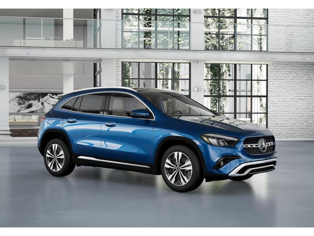 2025 Mercedes-Benz GLA 250 4MATIC 12