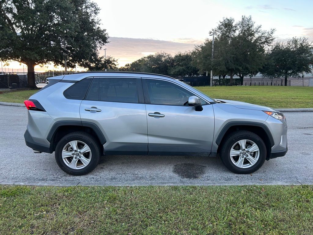 Thumbnail: 2020 Toyota RAV4 - 6