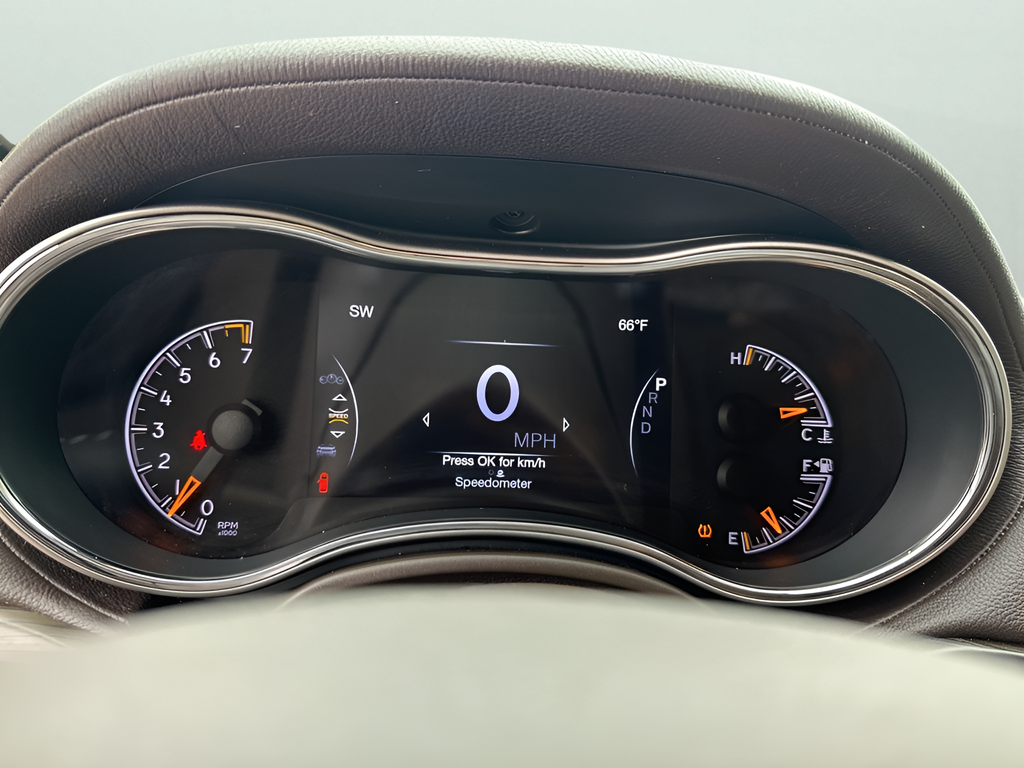 Used Car 2020 Jeep Grand Cherokee  Overland For Sale Under $25,000 In Austin, Texas