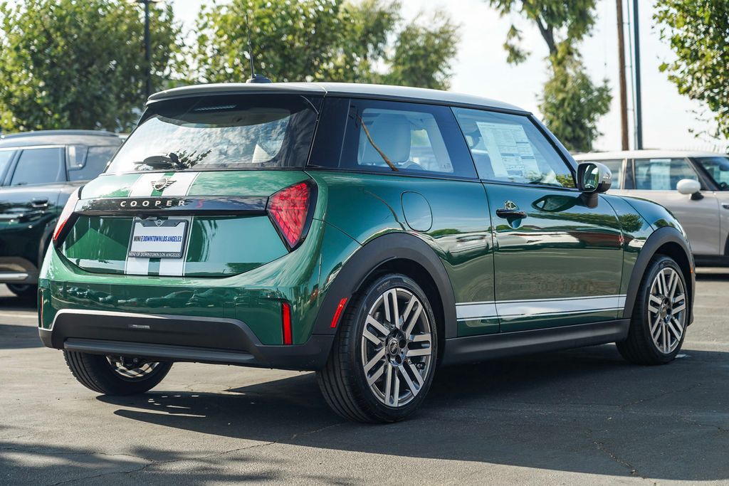 2025 MINI Cooper S  8