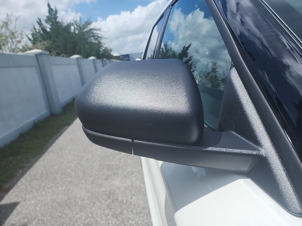 2026 White Metallic Ford Explorer Active RWD SUV