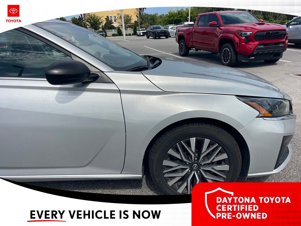 2025 Nissan Altima SV - Photo 9