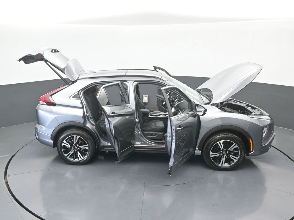 New 2026 Gray Mitsubishi SEL image 74