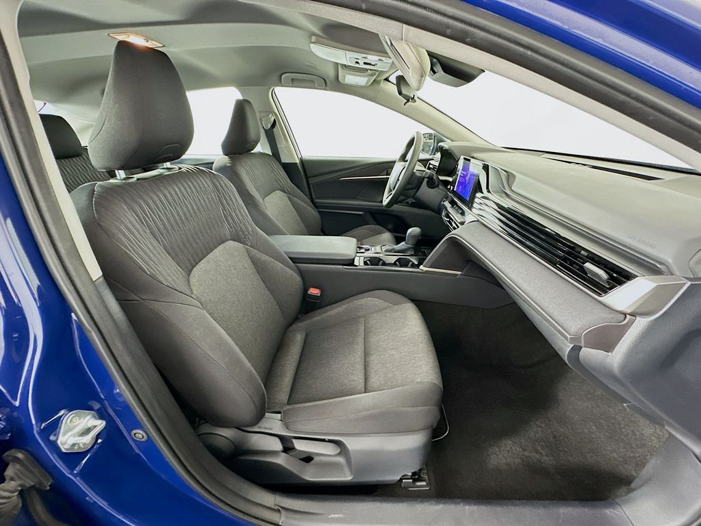 Thumbnail: 2025 Toyota Camry - 28