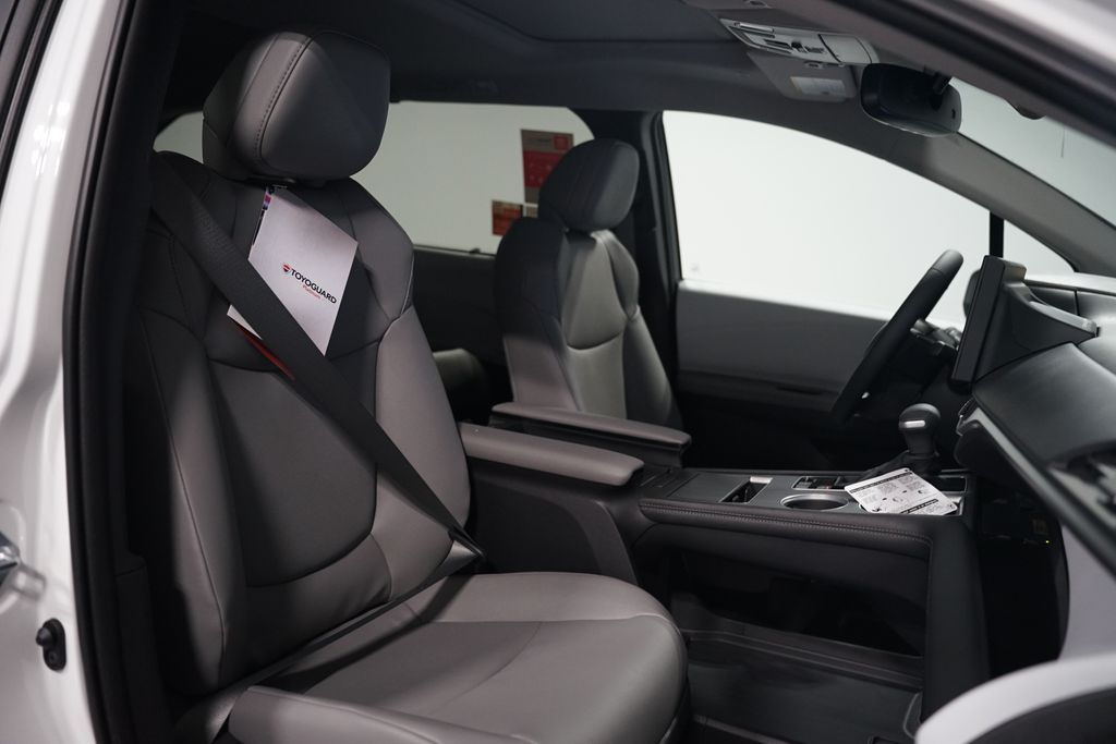 Thumbnail: 2025 Toyota Sienna - 16