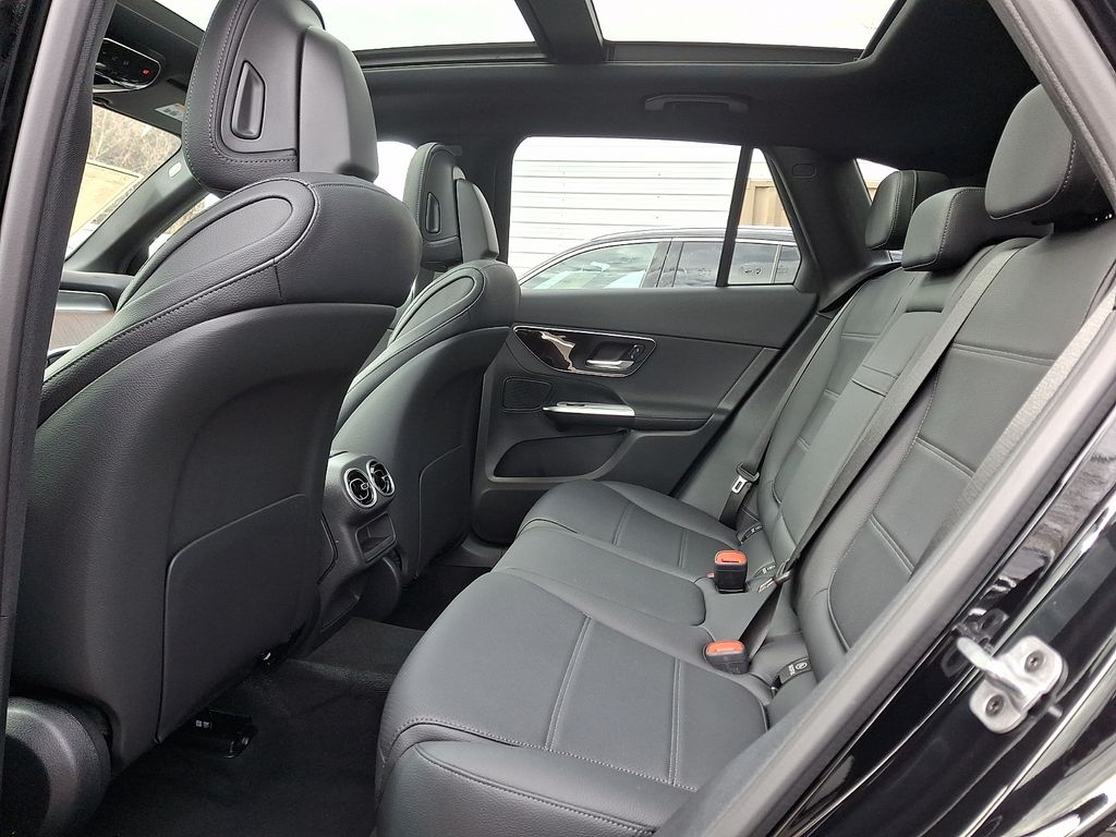 Thumbnail: 2026 Mercedes-Benz GLC - 6