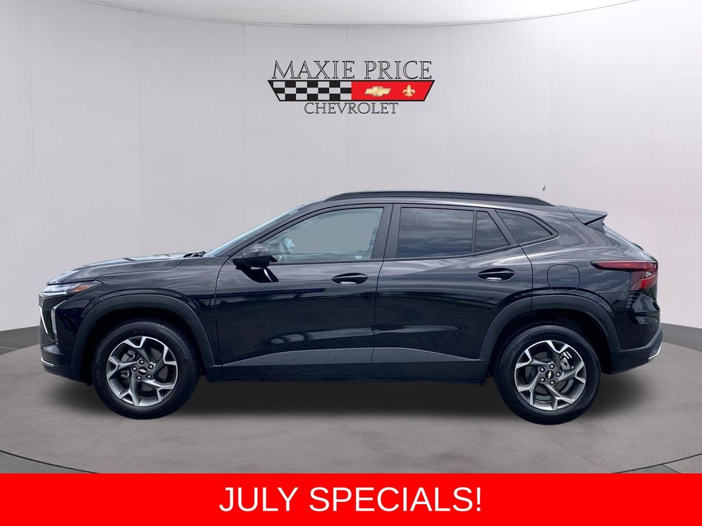 Used 2025 Chevrolet Trax SUV