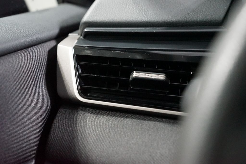 Thumbnail: 2025 Toyota Camry - 25