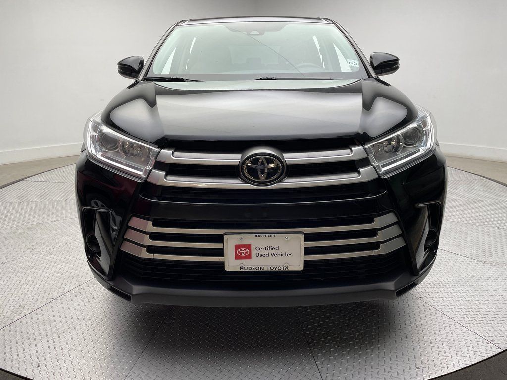 Thumbnail: 2019 Toyota Highlander - 2