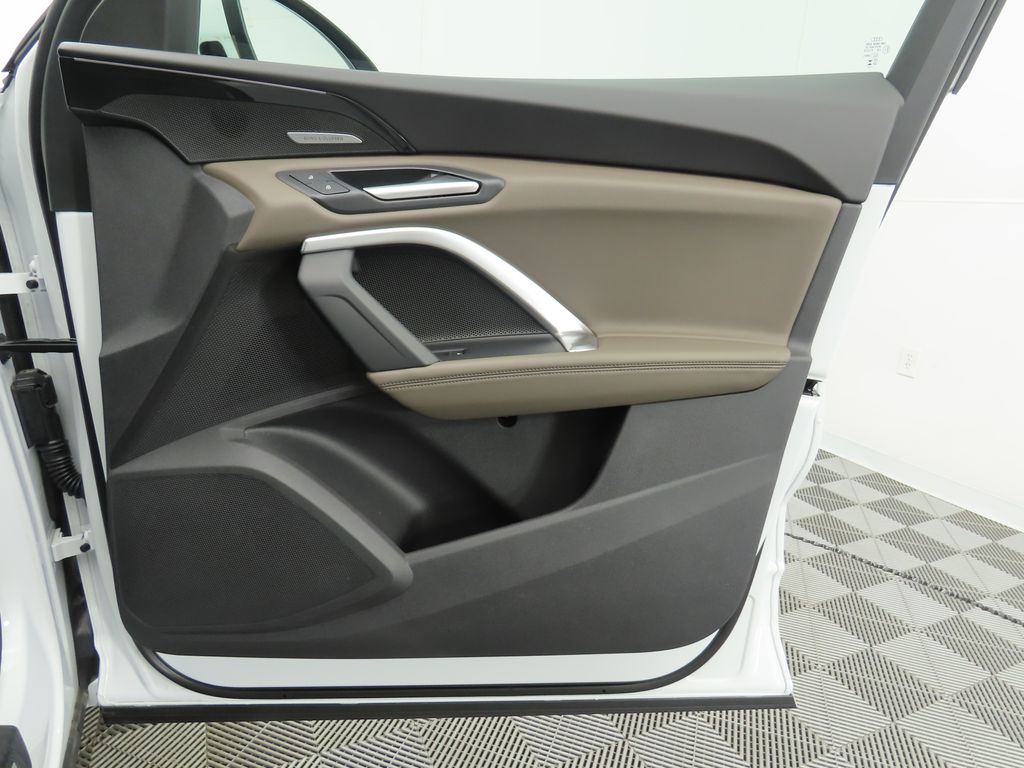 2025 Audi Q5  26