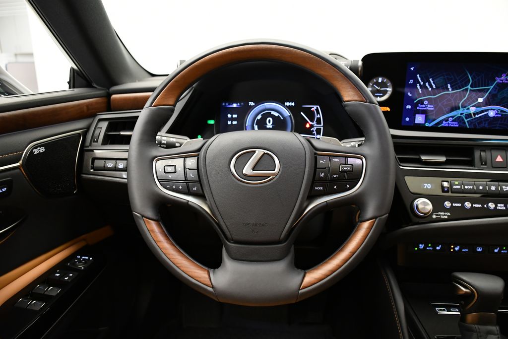Thumbnail: 2025 Lexus ES - 21