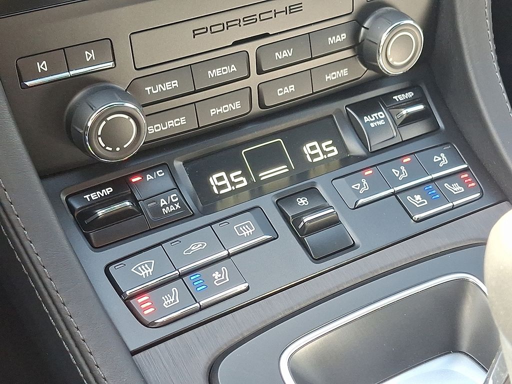 Thumbnail: 2024 Porsche 718 Boxster - 16