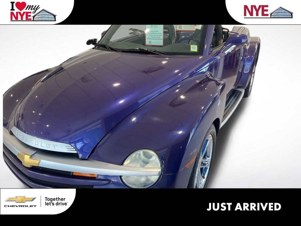 2004 Chevrolet SSR LS RWD