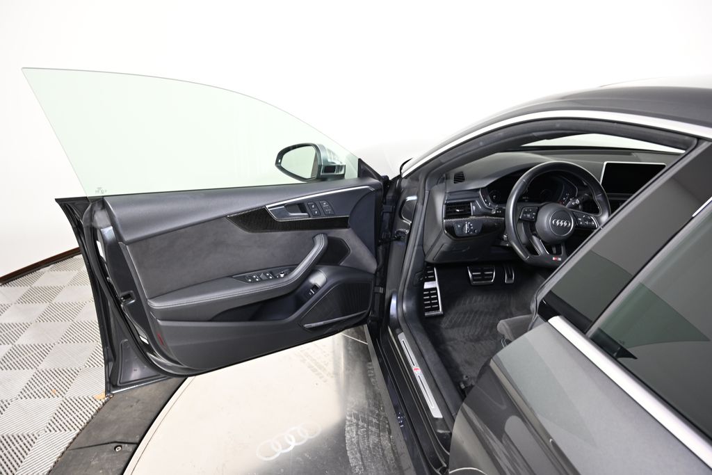 Thumbnail: 2019 Audi S5 - 21