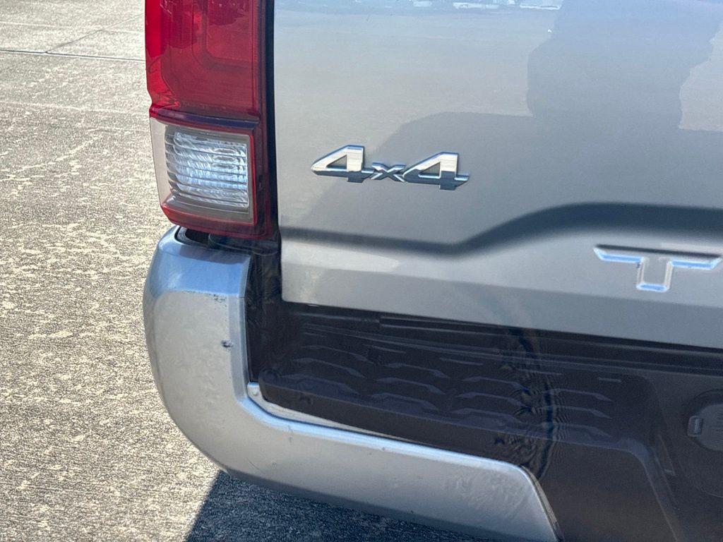 2023 Toyota Tacoma SR5 - 11