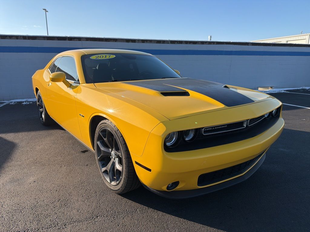 Thumbnail: 2017 Dodge Challenger - 7