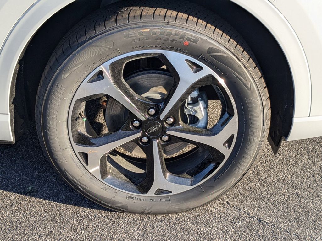 2025 Ford Escape ST-Line Elite