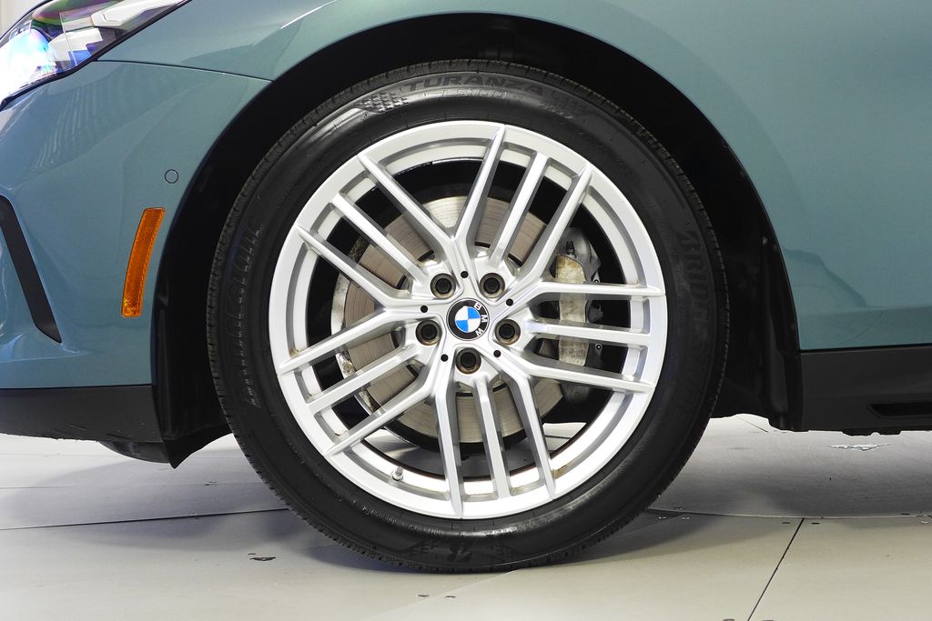 Thumbnail: 2024 BMW 5 Series - 5