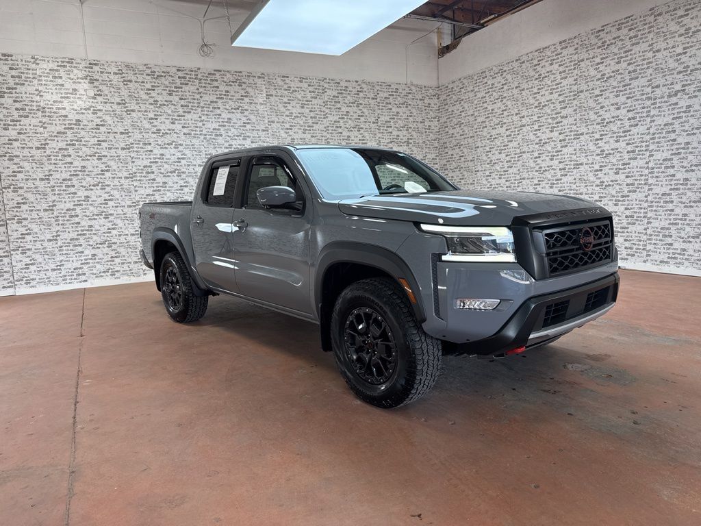 2023 Nissan Frontier PRO-4X Crew Cab 4WD