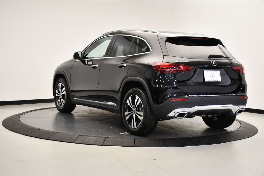 Thumbnail: 2026 Mercedes-Benz GLA - 3