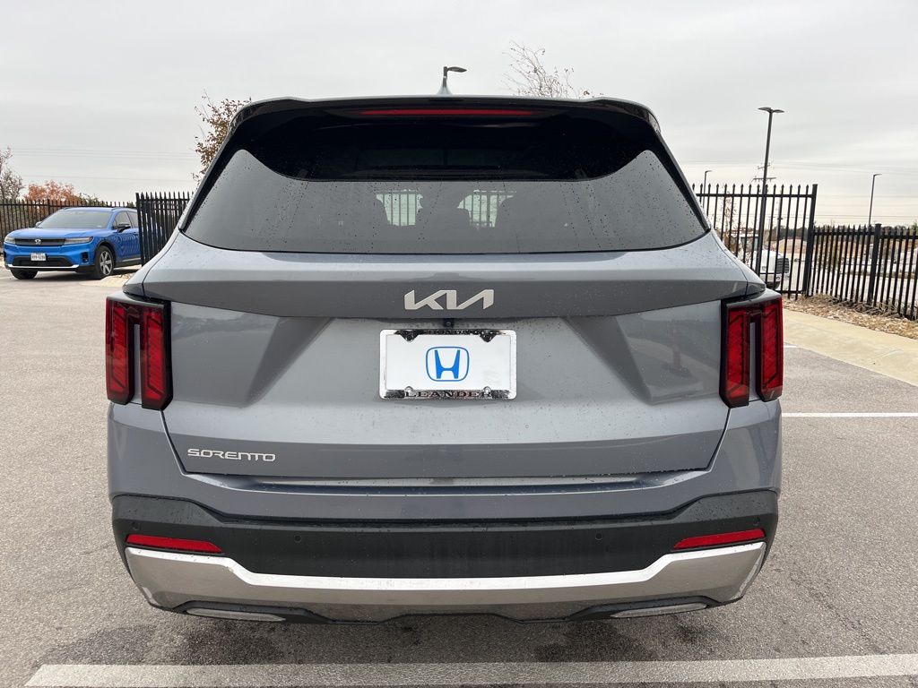 Thumbnail: 2024 Kia Sorento - 5