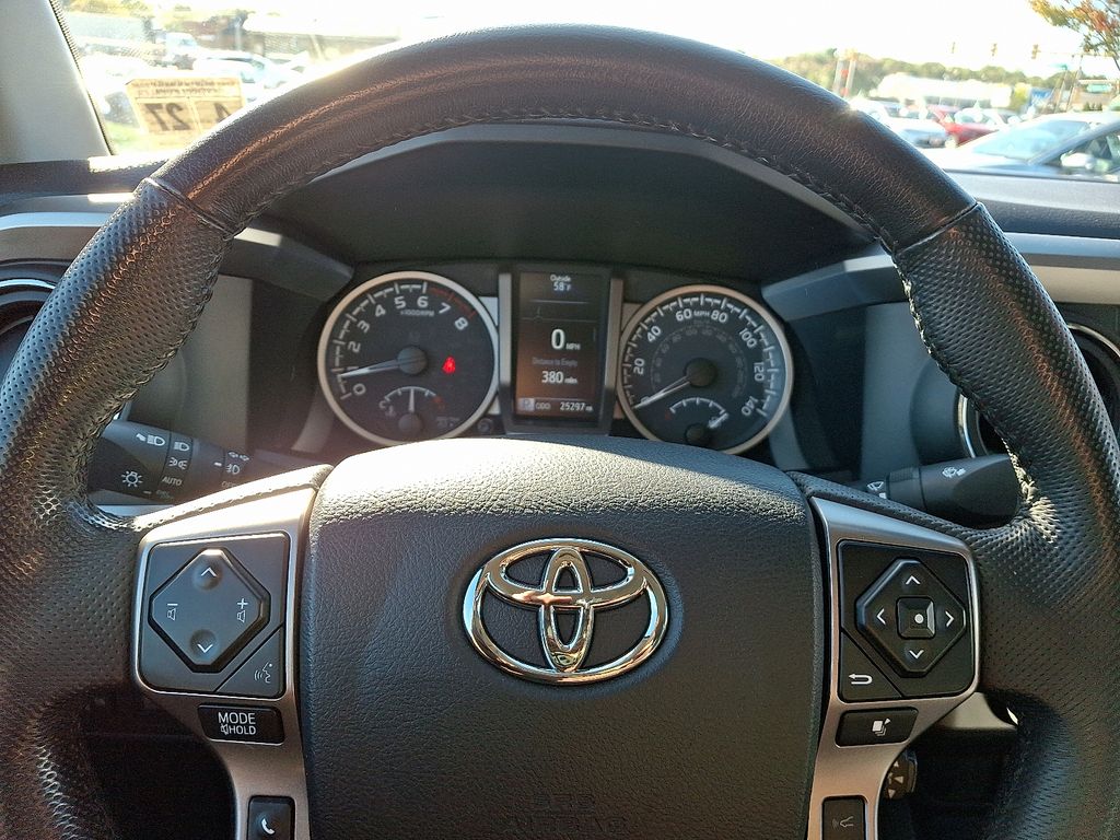 Thumbnail: 2022 Toyota Tacoma - 19