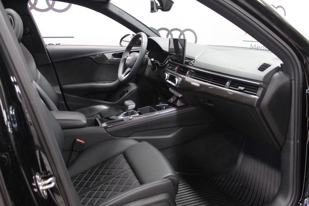 Thumbnail: 2023 Audi S4 - 32