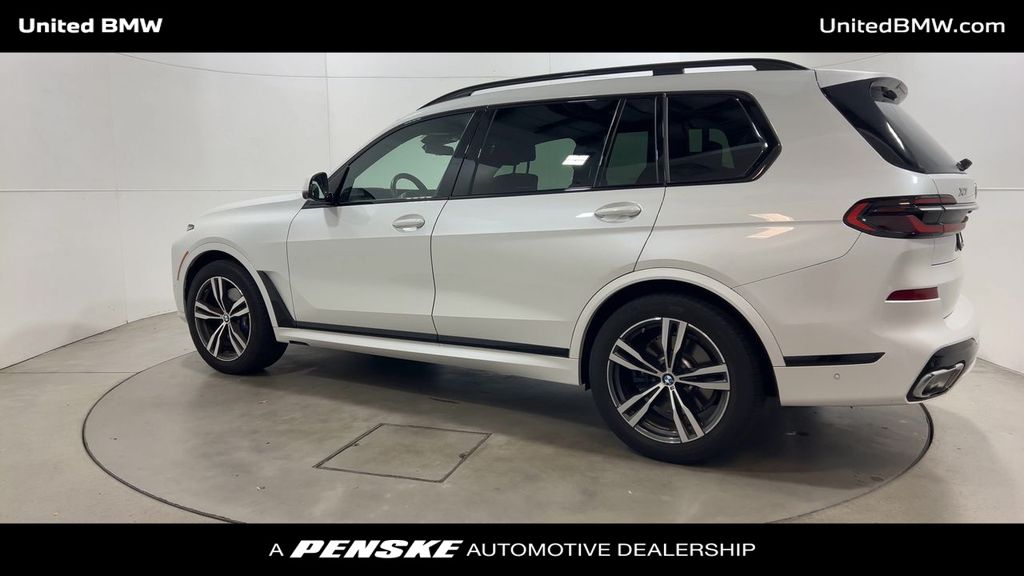 2023 BMW X7 xDrive40i 6