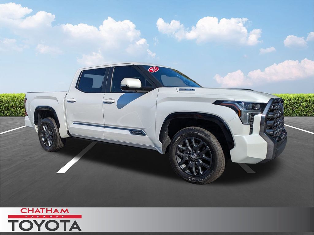 2025 Toyota Tundra Platinum's photo