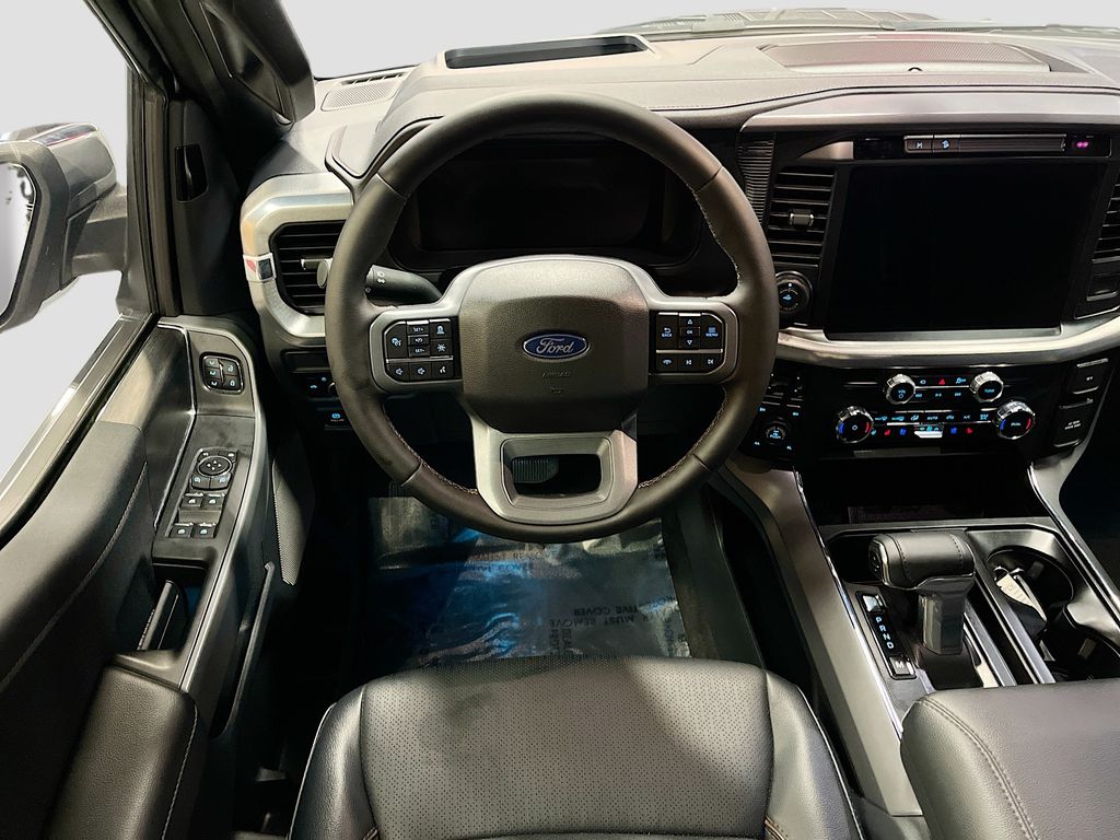 Used 2025 White Metallic Ford Lariat image 23