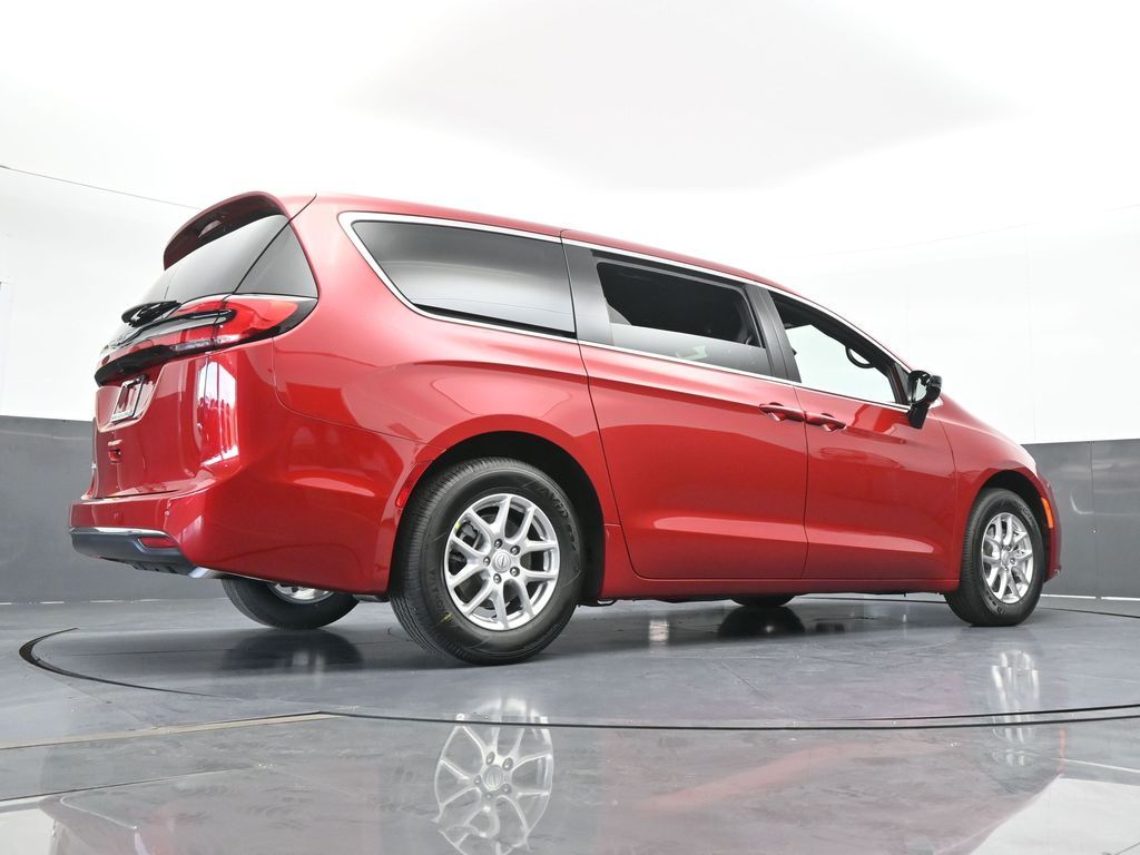 New 2026 Red Hot Pearlcoat Chrysler Select image 57
