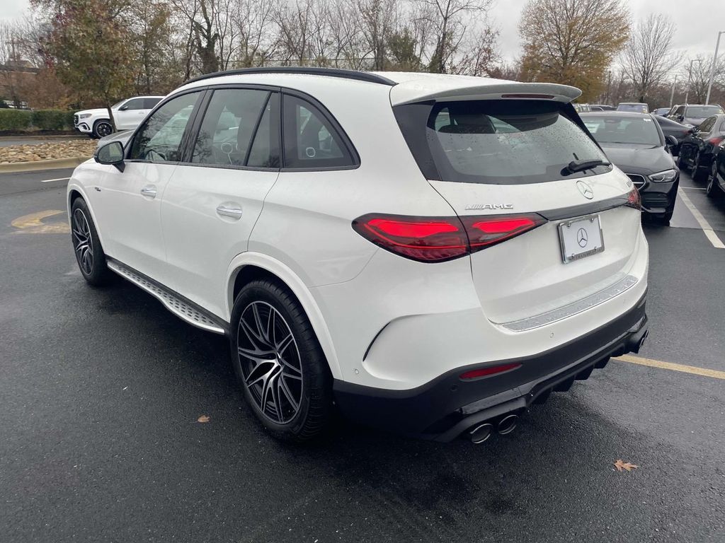 2025 Mercedes-Benz GLC 43 AMG 7