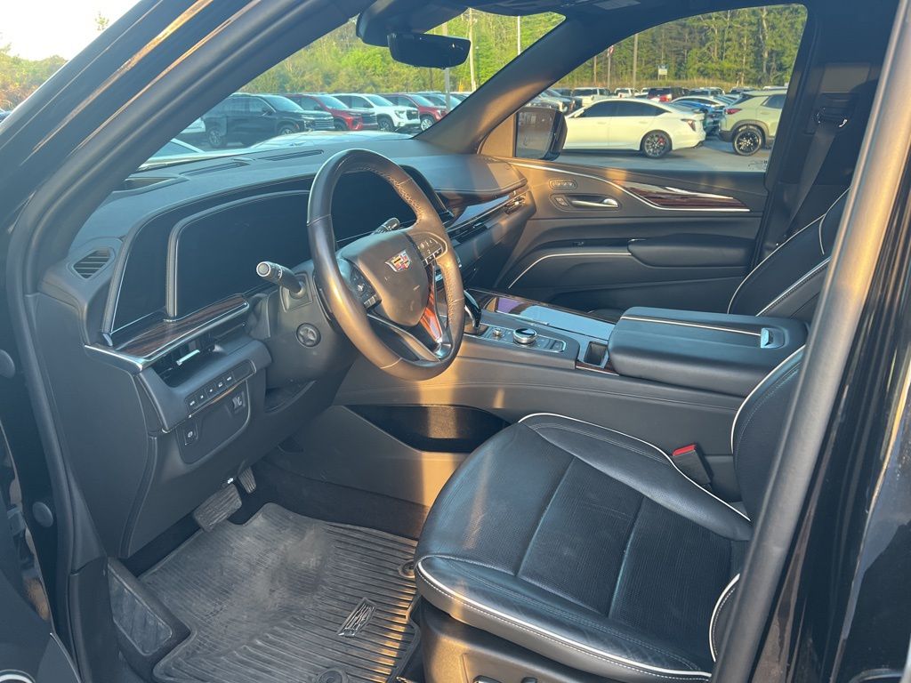 Black Raven 2023 Cadillac Escalade ESV Premium Luxury 4WD SUV / Crossover Four-Wheel Drive Automatic