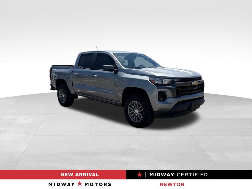 Sterling Gray Metallic 2024 Chevrolet Colorado Pickup Truck 4X2 8-Speed Automatic