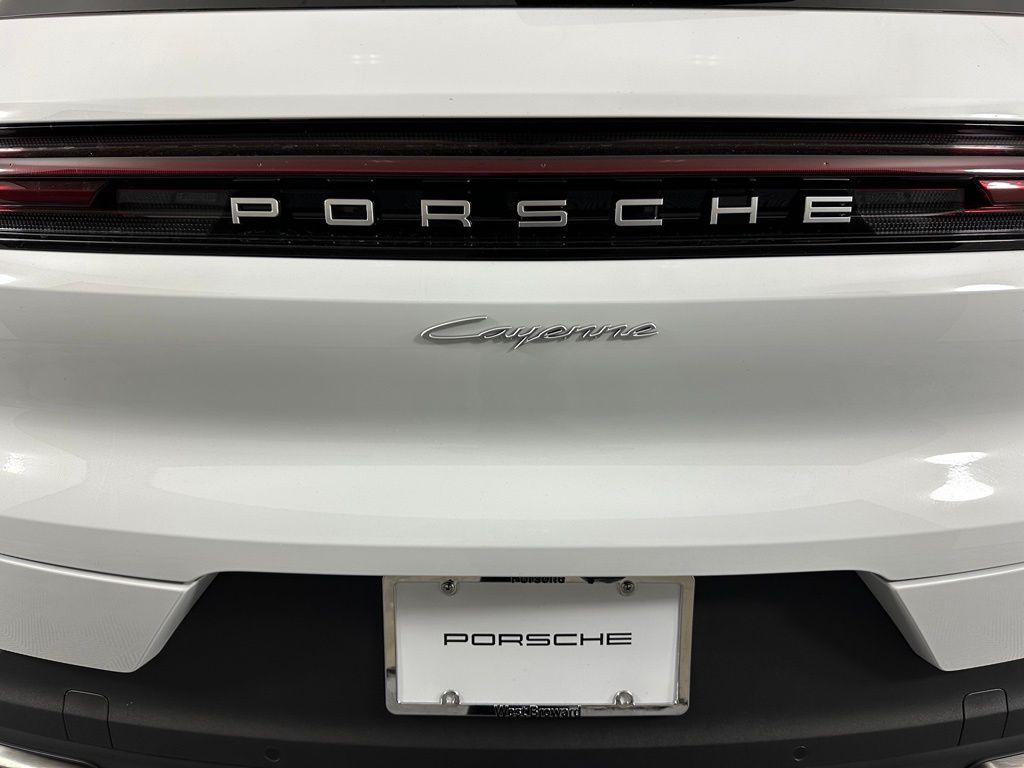 Thumbnail: 2026 Porsche Cayenne - 14