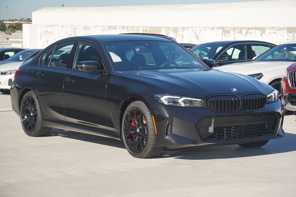 Thumbnail: 2026 BMW 3 Series - 3