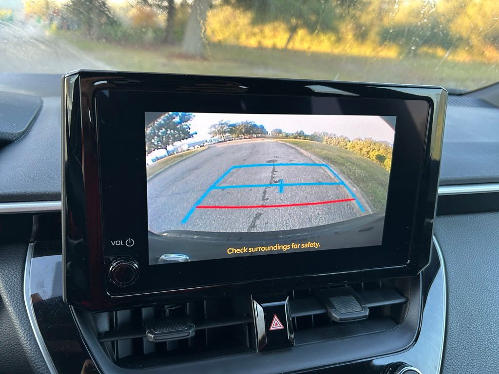 Thumbnail: 2025 Toyota Corolla - 24