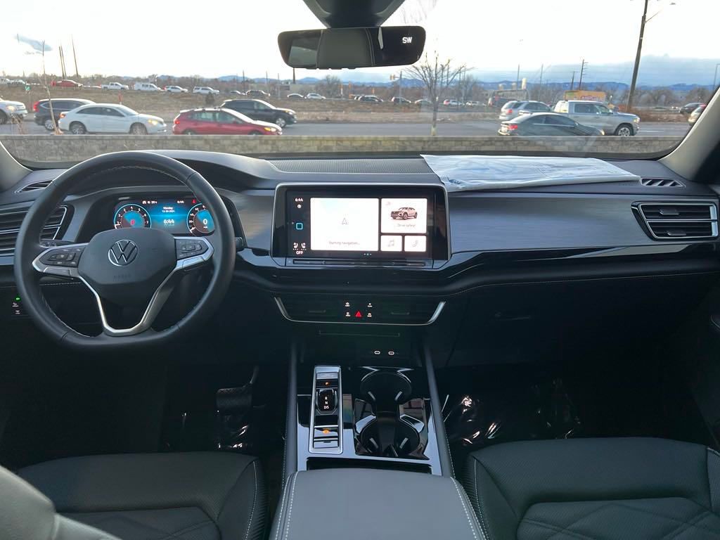 2025 Volkswagen Atlas Cross Sport 2.0T SE w/Technology photo