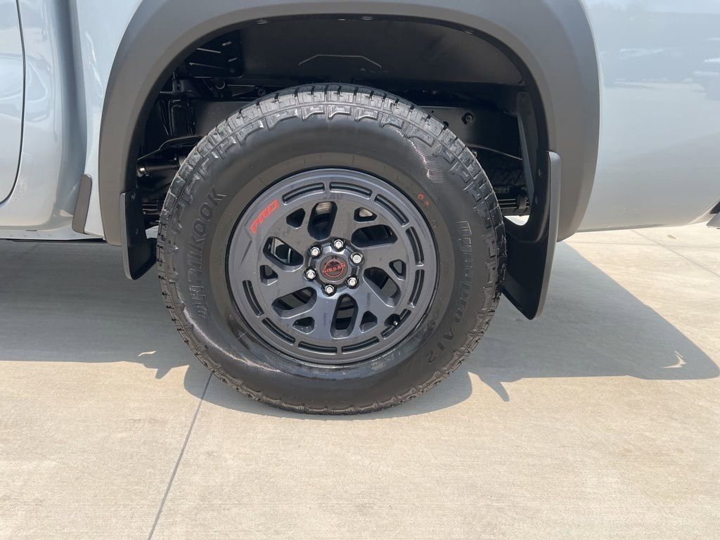 2025 Boulder Gray Pearl Nissan Frontier PRO-4X 4X4 Truck