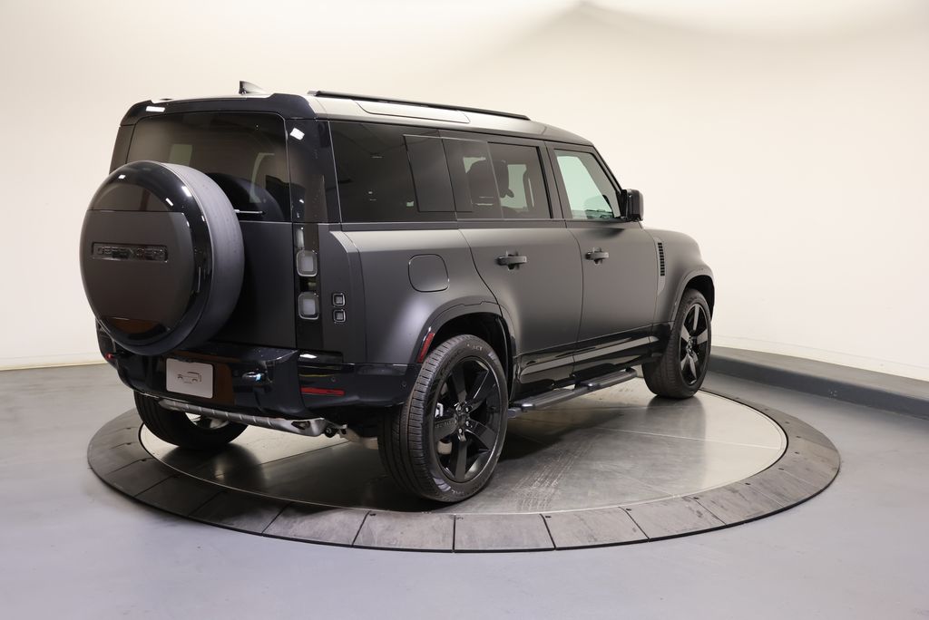 Thumbnail: 2026 Land Rover Defender - 5