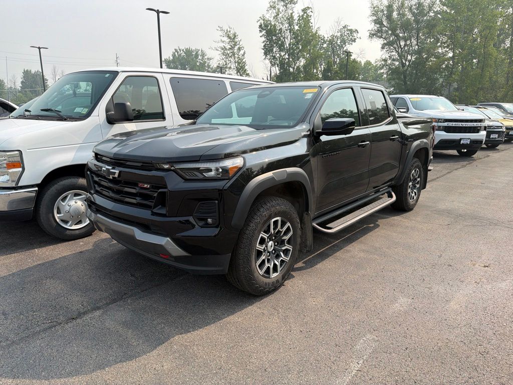 Black 2024 Chevrolet Colorado Pickup Truck Four-Wheel Drive 8-Speed Automatic