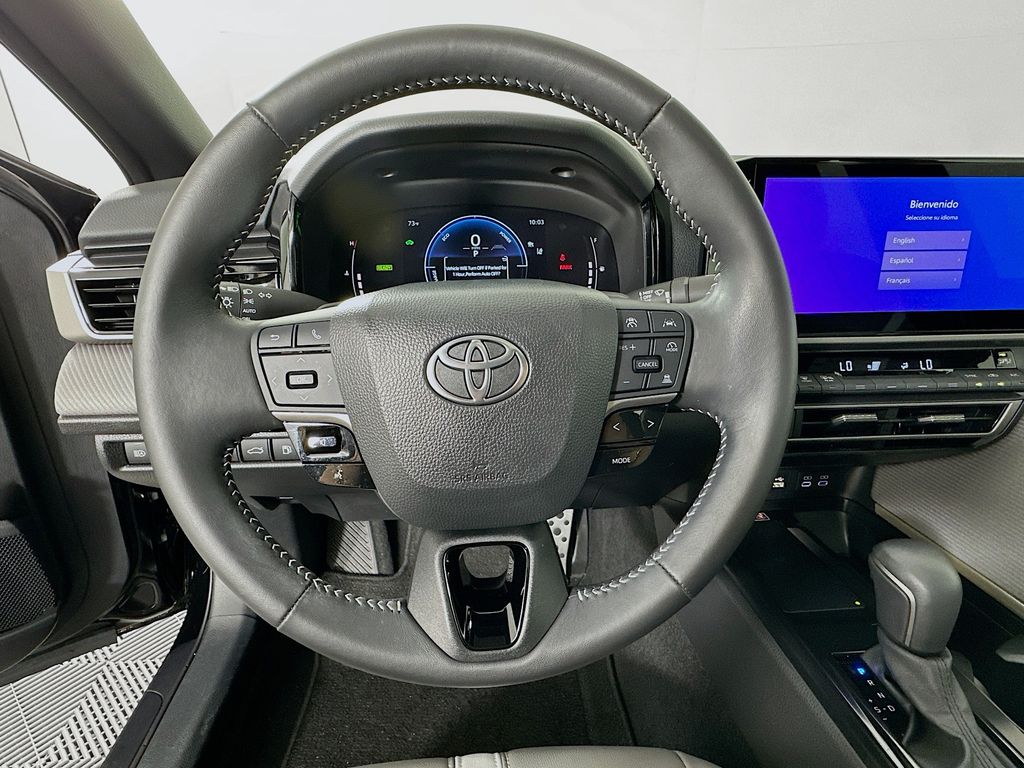 Thumbnail: 2025 Toyota Camry - 11