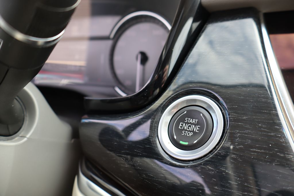 2022 Cadillac XT6 Premium Luxury photo