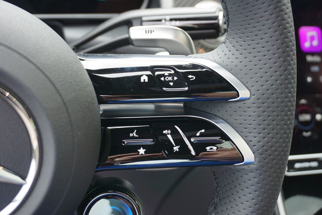 Thumbnail: 2026 Mercedes-Benz GLC - 32