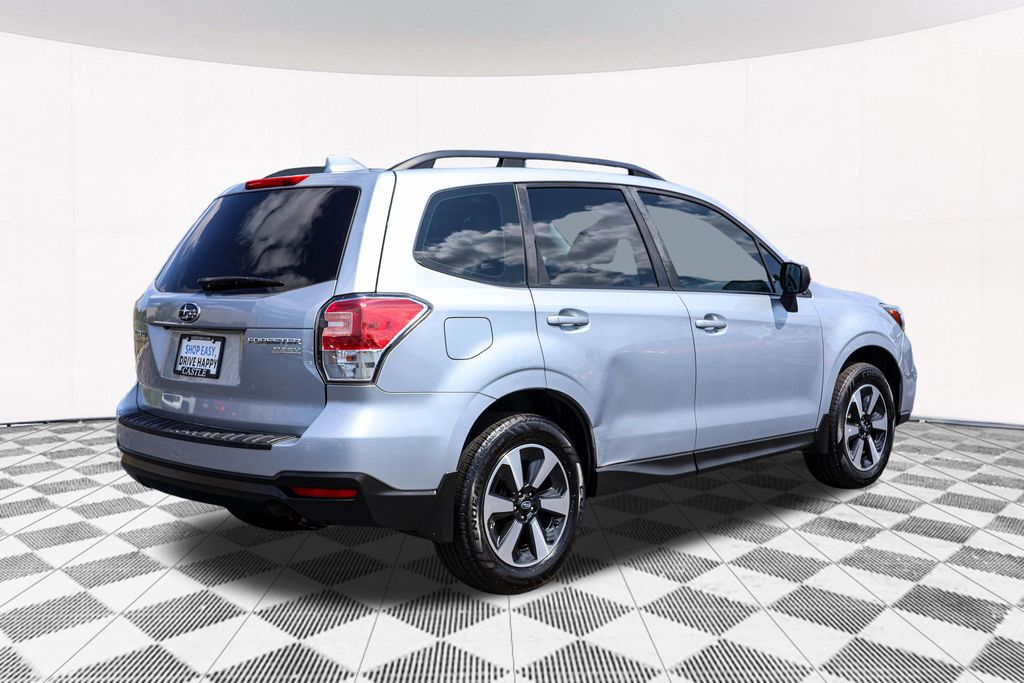 2017 Subaru Forester 2.5i 8