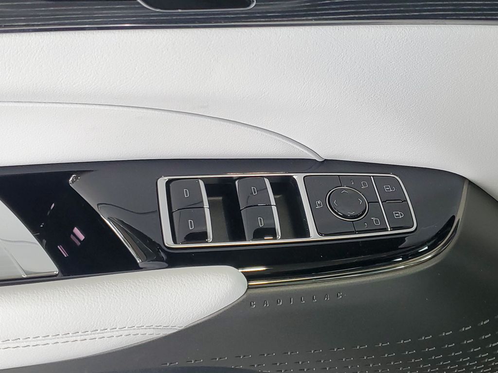 2024 Cadillac LYRIQ Luxury 1 - Photo 15