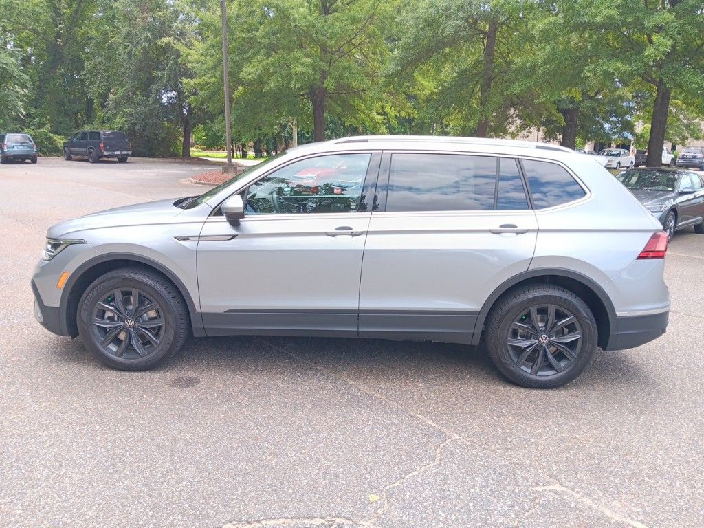 2024 Volkswagen Tiguan 2.0T SE 2