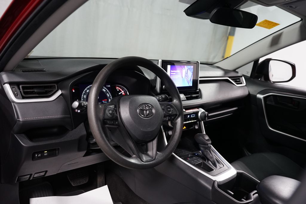 Thumbnail: 2024 Toyota RAV4 - 11